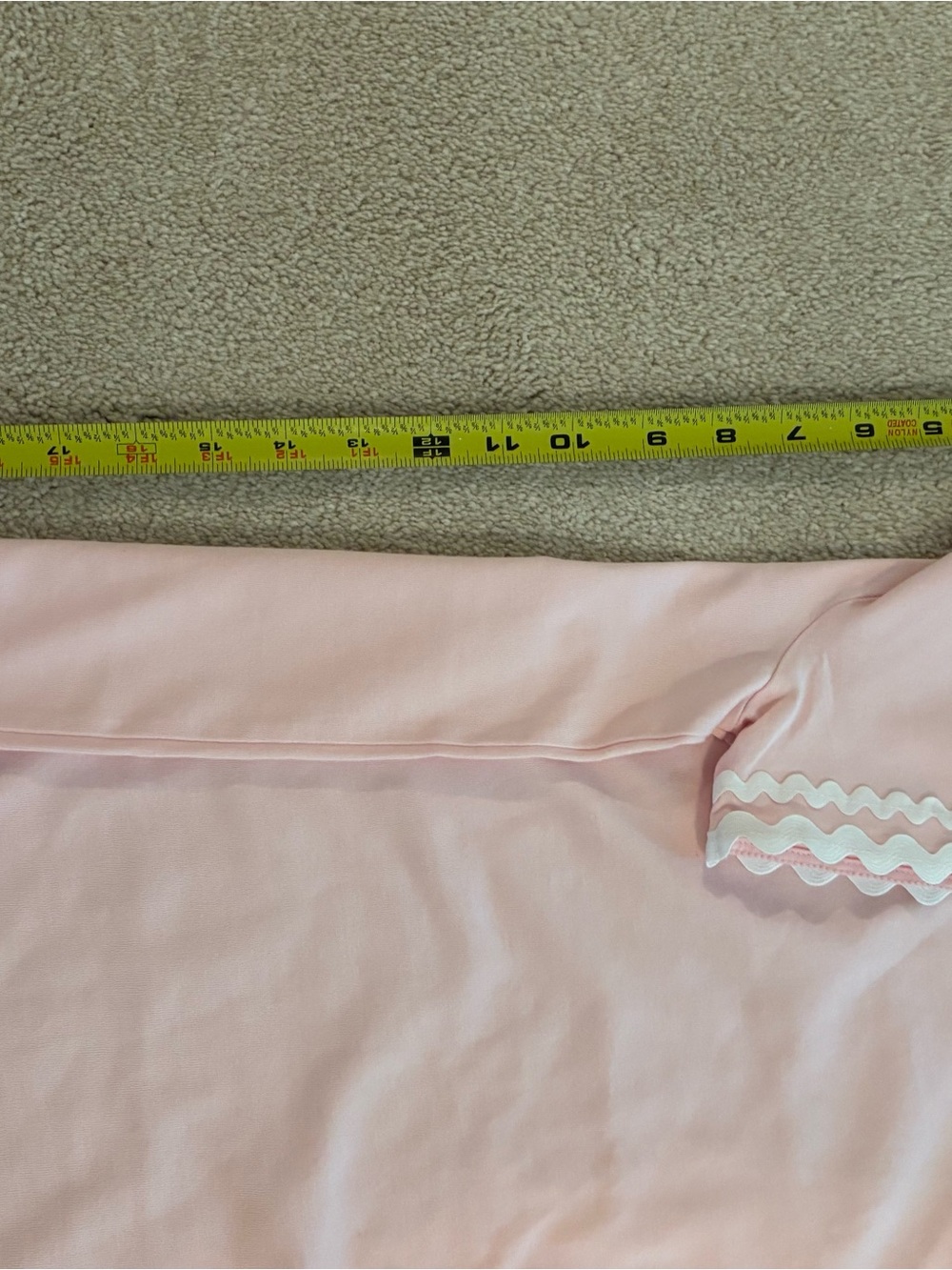 Lilly Pulitzer Light Pink Short Sleeve Top with White Scallop Trim - Picture 4 of 4